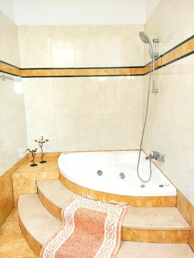 Anastasia's Home in central crossroad Parga Exterior foto