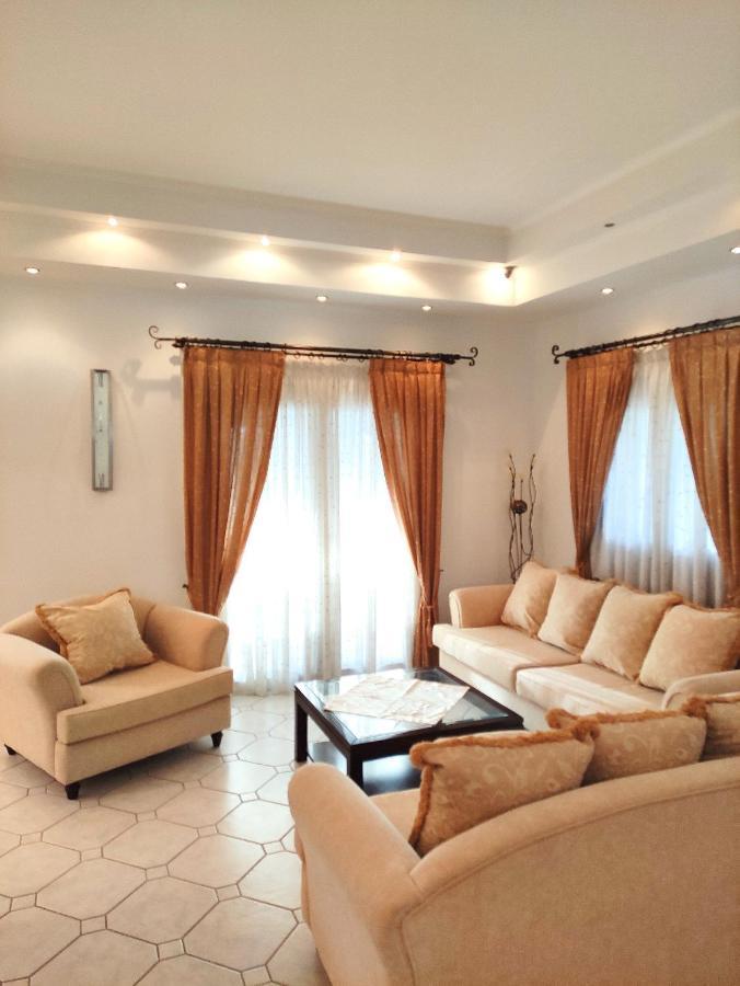 Anastasia's Home in central crossroad Parga Exterior foto